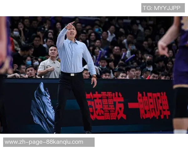 CBA赛季焦点对决浙江广厦迎战四川队争夺胜利荣耀